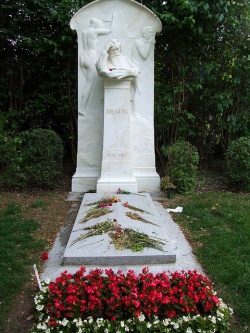 Brahms sírja a bécsi temetőben