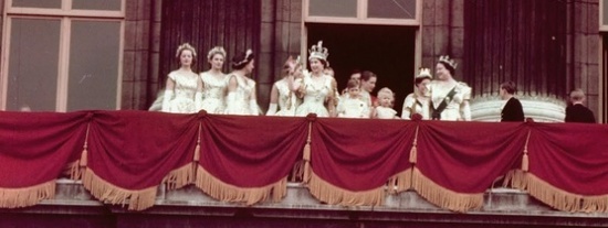 A királynő koronával