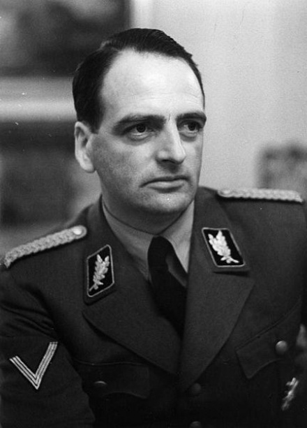 Edmund Veesenmayer Hitler teljhatalmú magyarországi megbízottja kulcsszerepet játszott az 1944 évi őszi eseményekben