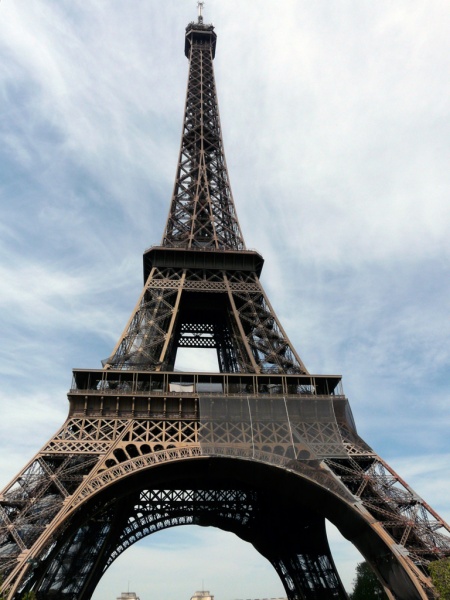A párizsi Eiffel-torony: 550 milliárd
