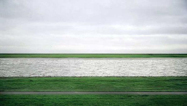 Andreas Gursky: Rhein II.