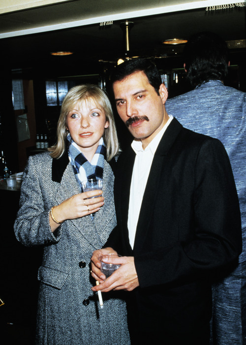 Mary Austin és Freddie Mercury