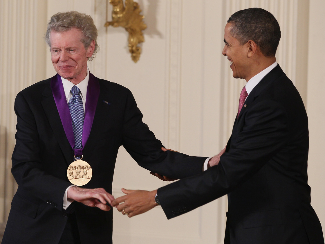 Van Cliburn a Nemzeti Művészeti Medált veszi át Barack Obamától (Fotó: npr.org)