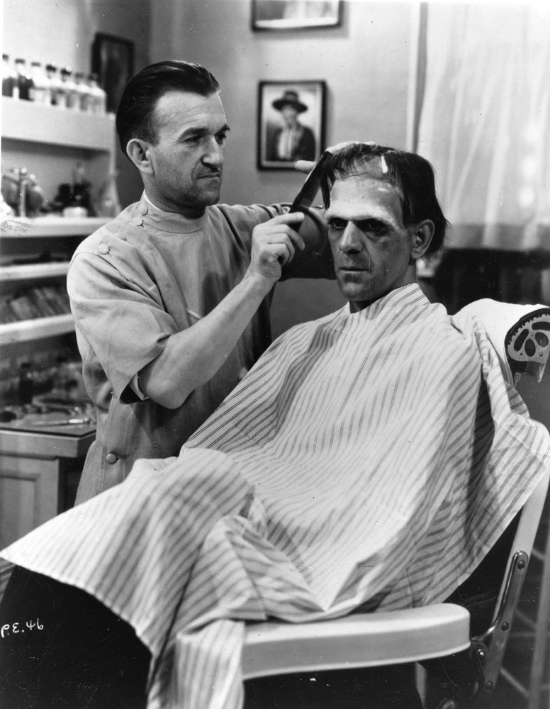 Boris Karloff brit színészt sminkelik - Frankenstein (1931)