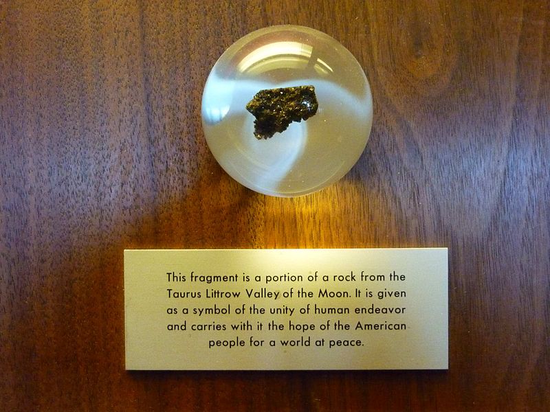 Eddig ez volt az egyetlen holdkőzet a bécsi Természettudományi Múzeumban