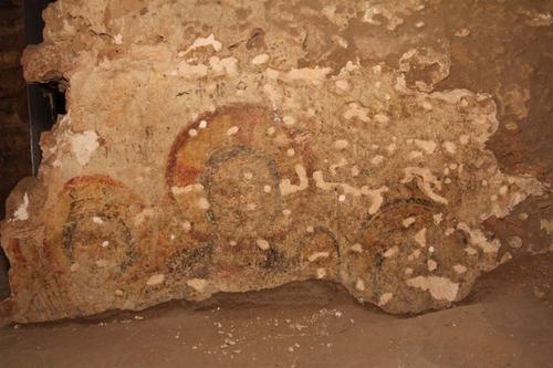 A megtalált freskó részlete (Fotó: W. Godlewski, forrás: archaeologicalnews.tumblr.com)