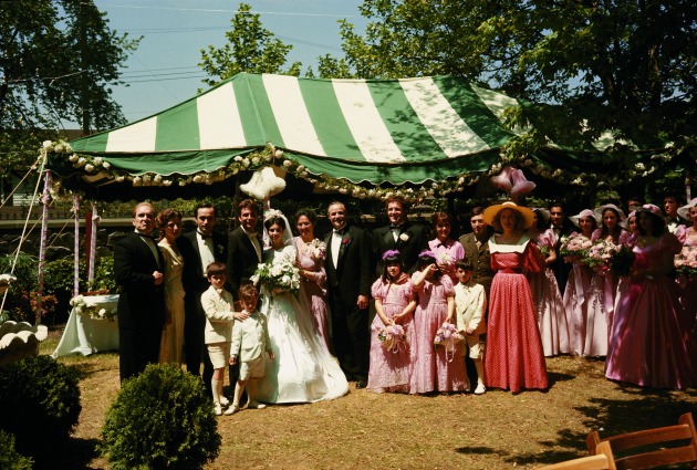 A családi esküvő (Fotó: Steve Schapiro, forrás: huffingtonpost.com)