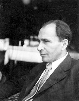 Déry Tibor 1930 körül (Fotó: hu.wikipedia.org)