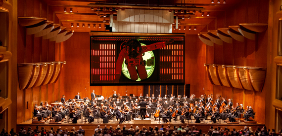 Űrodüsszeia a New York-i Filharmonikusoktól (Fotó: permanentplastichelmet.com)