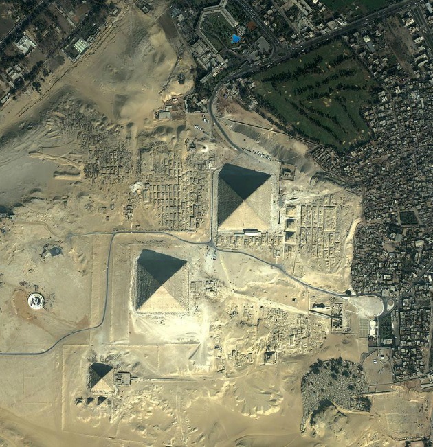 Egyiptom, Gízai piramisok (Fotó: satimagingcorp.com)