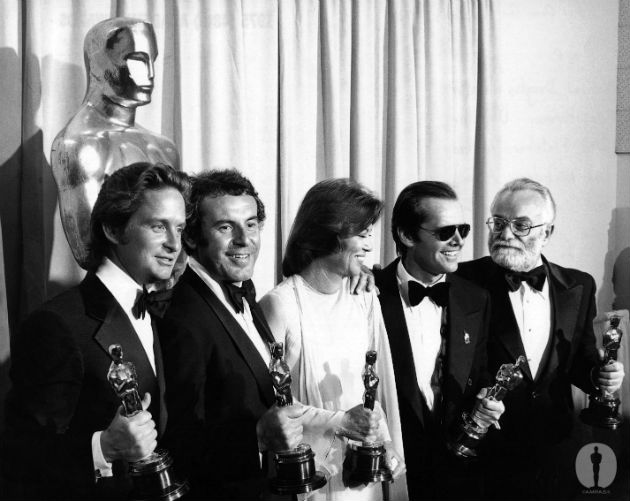 Michael Douglas, Milos Forman, Louise Fletcher, Jack Nicholson és Saul Zaents az Oscar-díj átadón (Fotó: releasedonkey.com)