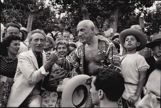 Jean Cocteau & Pablo Picasso egy bikaviadalon 1957-ben