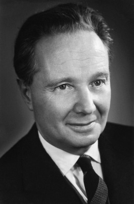 Robert Merle 1964-ben (Fotó: en.wikipedia.org)