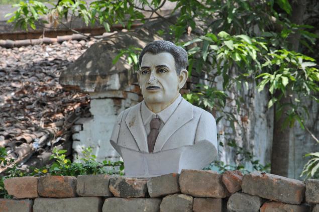Orwell mellszobra a házán, Motihariban (Fotó: Ranjeet Kumar/thehindu.com)