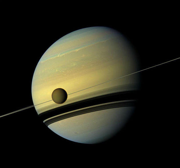 A Titán és a Szaturnusz (Fotó: hirado.hu/NASA/JPL-Caltech/SSI)