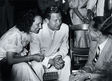 Lída Baarová (bal) és Joseph Goebbels (jobb)