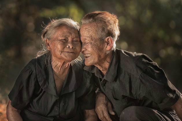 Boldog pár Thaiföldön
